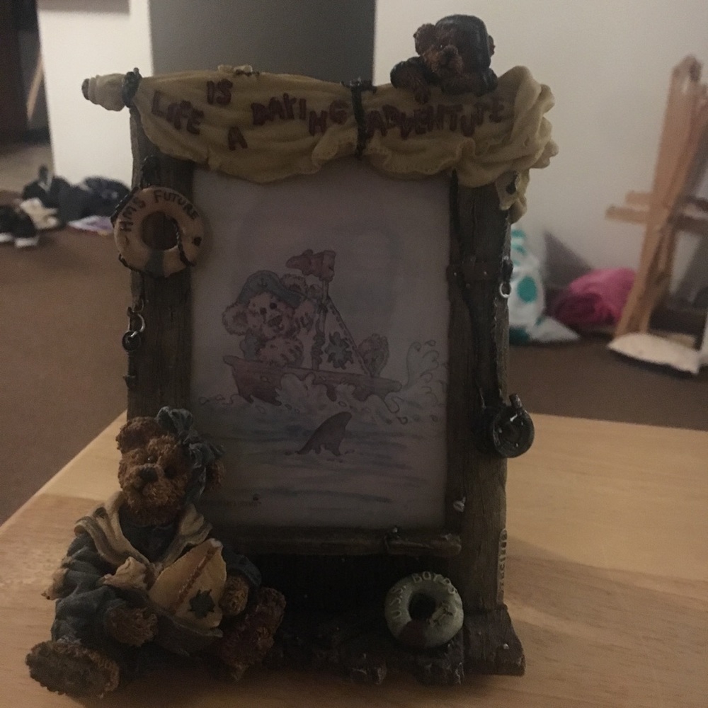Boyd’s Bears picture frame